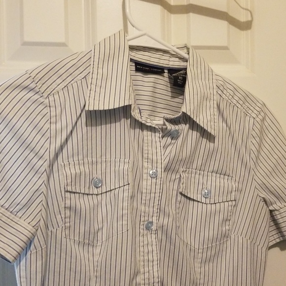 Button down shirt - Picture 2 of 3